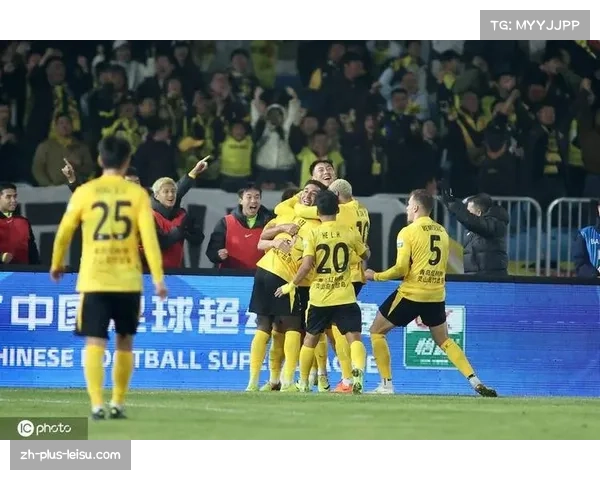 青岛西海岸戴维森八十二分钟绝杀 郑智执教收获首胜 青岛西海岸戴维森八十二分钟绝杀 郑智执教收获首胜